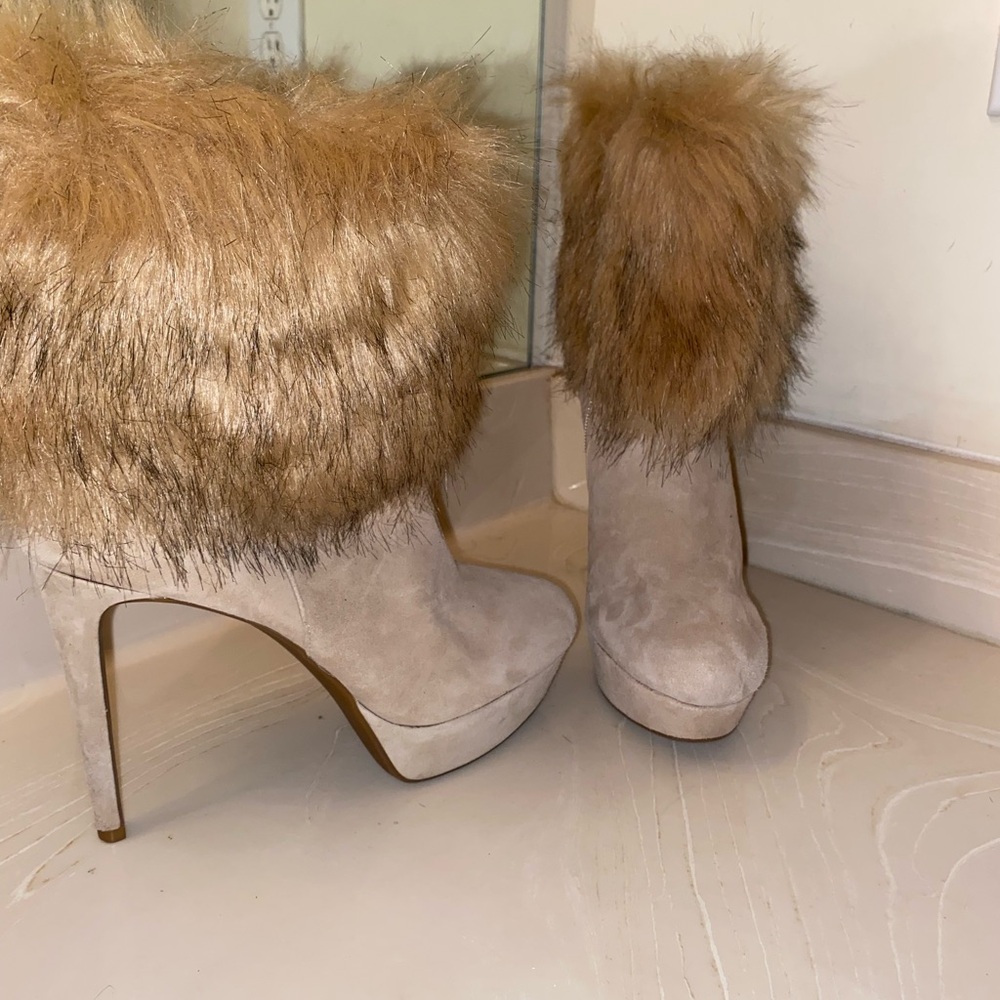 Tan Gianni Bini fur boots size 9 1/2